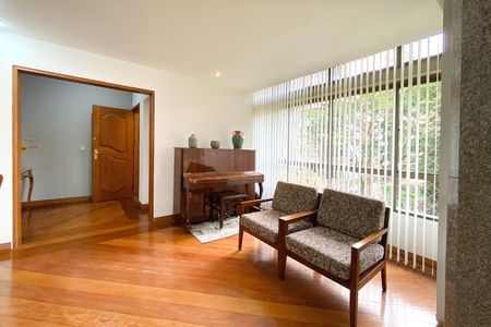 Apartamento à venda com 229m², 4 quartos e 3 vagas Apartamento à venda com 229m², 4 quartos e 3 vagasSala de Jantar