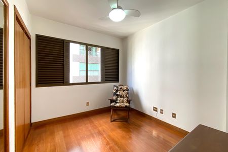 Apartamento à venda com 229m², 4 quartos e 3 vagas Apartamento à venda com 229m², 4 quartos e 3 vagasQuarto 3