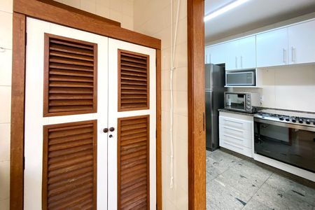 Apartamento à venda com 229m², 4 quartos e 3 vagas