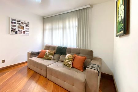 Apartamento à venda com 229m², 4 quartos e 3 vagas Apartamento à venda com 229m², 4 quartos e 3 vagasSala de Estar