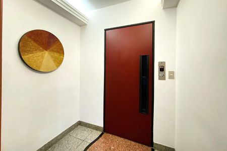 Apartamento à venda com 229m², 4 quartos e 3 vagas Apartamento à venda com 229m², 4 quartos e 3 vagasHall de entrada