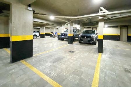 Apartamento à venda com 229m², 4 quartos e 3 vagas Apartamento à venda com 229m², 4 quartos e 3 vagasVagas