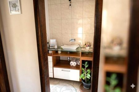 Casa à venda com 1 quarto, 171m² em Piratininga, Niterói