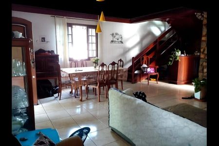 Casa à venda com 1 quarto, 171m² em Piratininga, Niterói