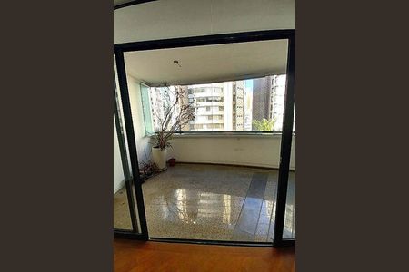 Apartamento à venda com 130m², 3 quartos e 3 vagas