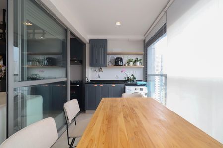 Varanda de apartamento à venda com 1 quarto, 52m² em Vila Anglo Brasileira, São Paulo