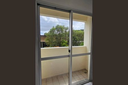 Apartamento à venda com 3 quartos, 55m² em Conjunto Promorar Raposo Tavares, São Paulo
