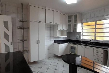 Casa à venda com 178m², 3 quartos e 3 vagas