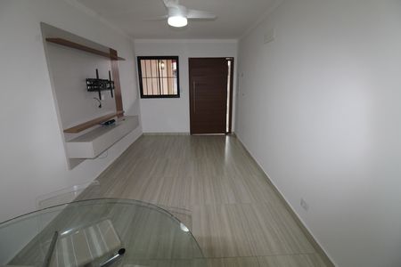 Casa para alugar com 90m², 4 quartos e 2 vagasSala
