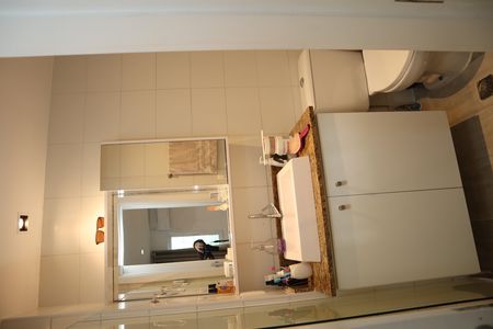 Apartamento para alugar com 70m², 2 quartos e 1 vagaBANHEIRO 01