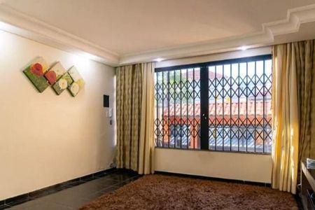 Casa à venda com 240m², 3 quartos e 6 vagas
