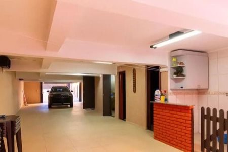 Casa à venda com 240m², 3 quartos e 6 vagas