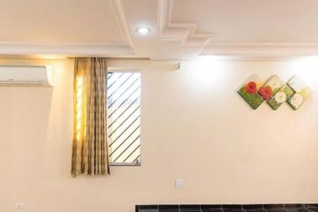 Casa à venda com 240m², 3 quartos e 6 vagas