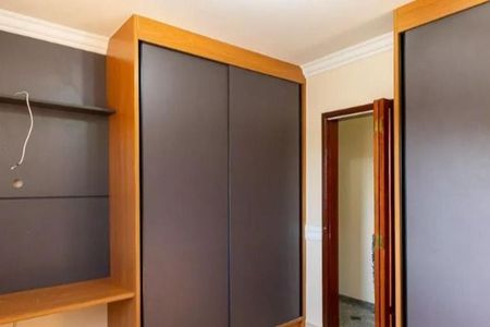 Casa à venda com 240m², 3 quartos e 6 vagas