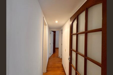 Apartamento à venda com 75m², 2 quartos e 1 vaga Apartamento à venda com 75m², 2 quartos e 1 vagaCorredor