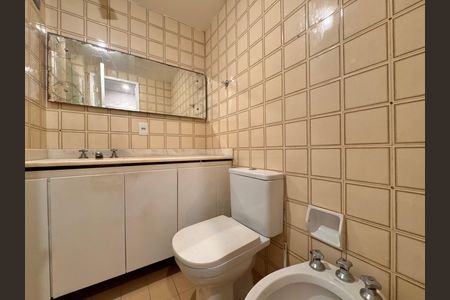 Apartamento à venda com 75m², 2 quartos e 1 vaga Apartamento à venda com 75m², 2 quartos e 1 vagaBanheiro social