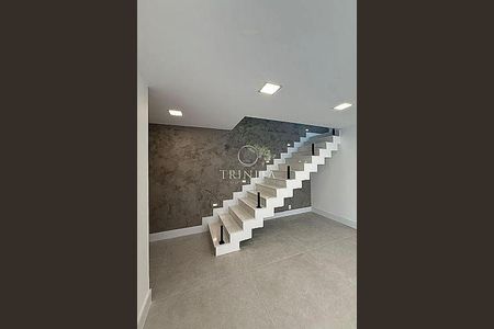 Casa à venda com 4 quartos, 230m² em Vargem Pequena, Rio de Janeiro
