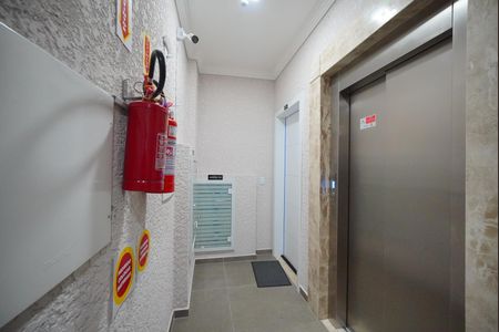 Apartamento para alugar com 68m², 2 quartos e 1 vagaElevador