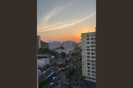 Apartamento à venda com 60m², 2 quartos e 1 vaga