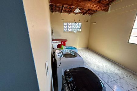 Casa à venda com 62m², 2 quartos e 1 vaga