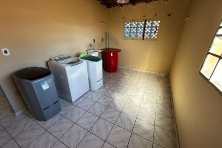 Casa à venda com 62m², 2 quartos e 1 vaga