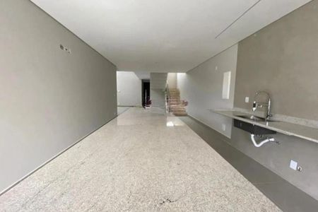 Casa à venda com 232m², 3 quartos e 4 vagas