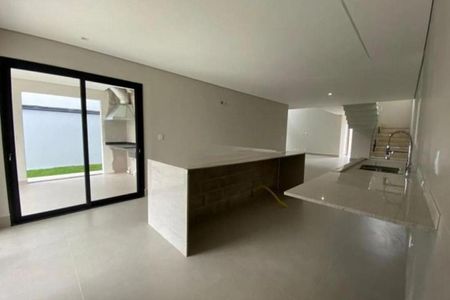 Casa à venda com 232m², 3 quartos e 4 vagas