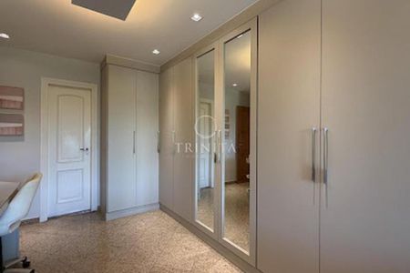Apartamento à venda com 198m², 3 quartos e 3 vagas