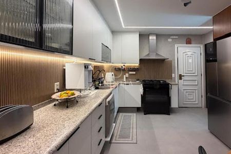 Apartamento à venda com 198m², 3 quartos e 3 vagas