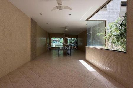 Apartamento à venda com 198m², 3 quartos e 3 vagas
