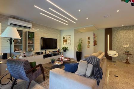 Apartamento à venda com 198m², 3 quartos e 3 vagas