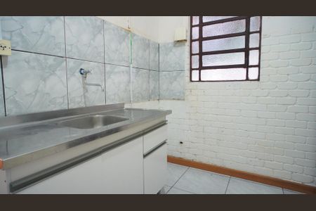 Casa para alugar com 100m², 2 quartos e 2 vagas Casa para alugar com 100m², 2 quartos e 2 vagasCozinha