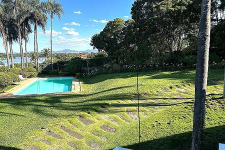Casa à venda com 500m², 4 quartos e 4 vagas