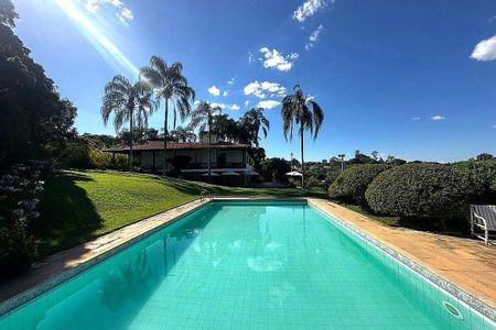 Casa à venda com 500m², 4 quartos e 4 vagas