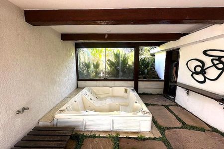 Casa à venda com 500m², 4 quartos e 4 vagas