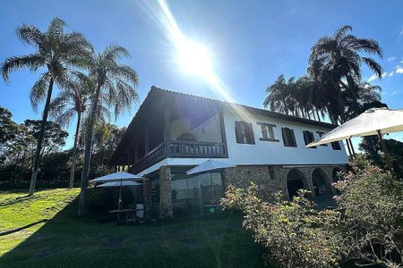 Casa à venda com 500m², 4 quartos e 4 vagas