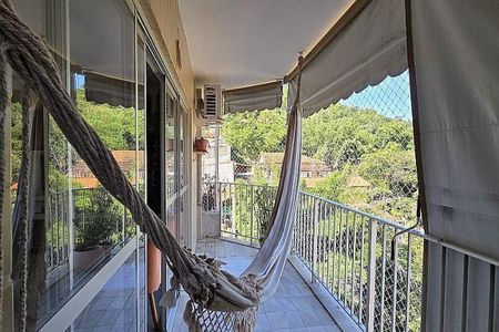 Apartamento à venda com 80m², 2 quartos e 1 vaga