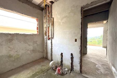 Casa à venda com 4 quartos, 310m² em Parque Sinai, Santana de Parnaíba