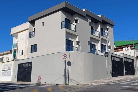 Casa à venda com 121m², 2 quartos e 2 vagas