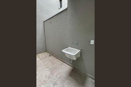 Casa à venda com 121m², 2 quartos e 2 vagas