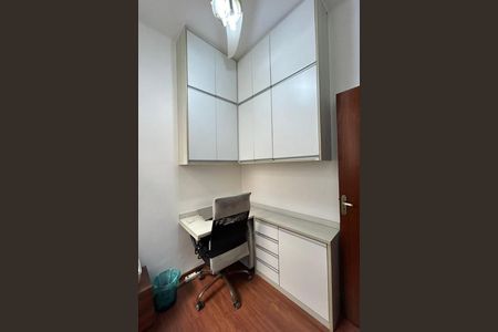 Apartamento à venda com 75m², 2 quartos e sem vaga
