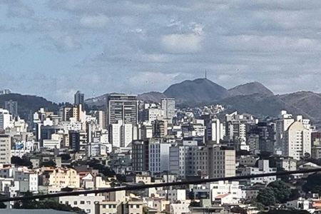 Apartamento à venda com 67m², 2 quartos e 1 vaga
