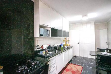 Apartamento à venda com 141m², 3 quartos e 6 vagas