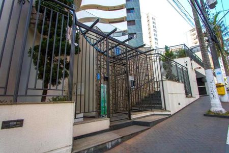 Apartamento à venda com 141m², 3 quartos e 6 vagas