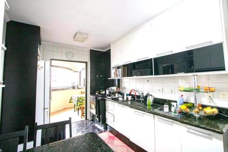Apartamento à venda com 141m², 3 quartos e 6 vagas