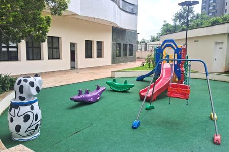 Apartamento à venda com 141m², 3 quartos e 6 vagas
