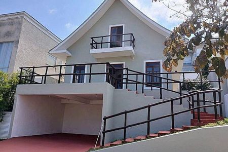 Casa à venda com 166m², 3 quartos e 4 vagas