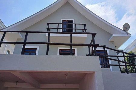 Casa à venda com 166m², 3 quartos e 4 vagas