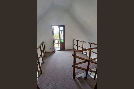 Casa à venda com 3 quartos, 200m² em Parque Sinai, Santana de Parnaíba