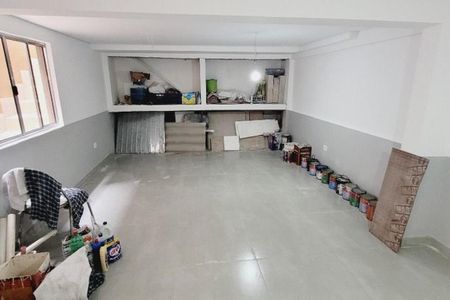 Casa à venda com 196m², 3 quartos e 2 vagas